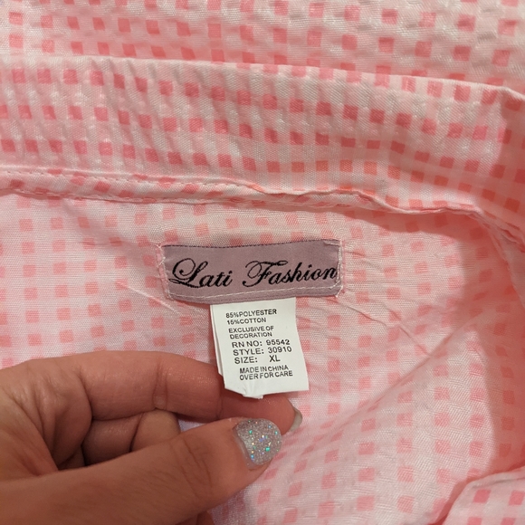 Lati Fashion pink with floral embroidery nightgown/housecoat size XL - Picture 6 of 8